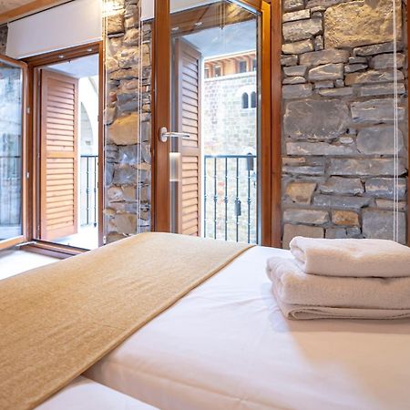 Aristondo Boutique Pentsioa Hotel Getaria Exterior photo